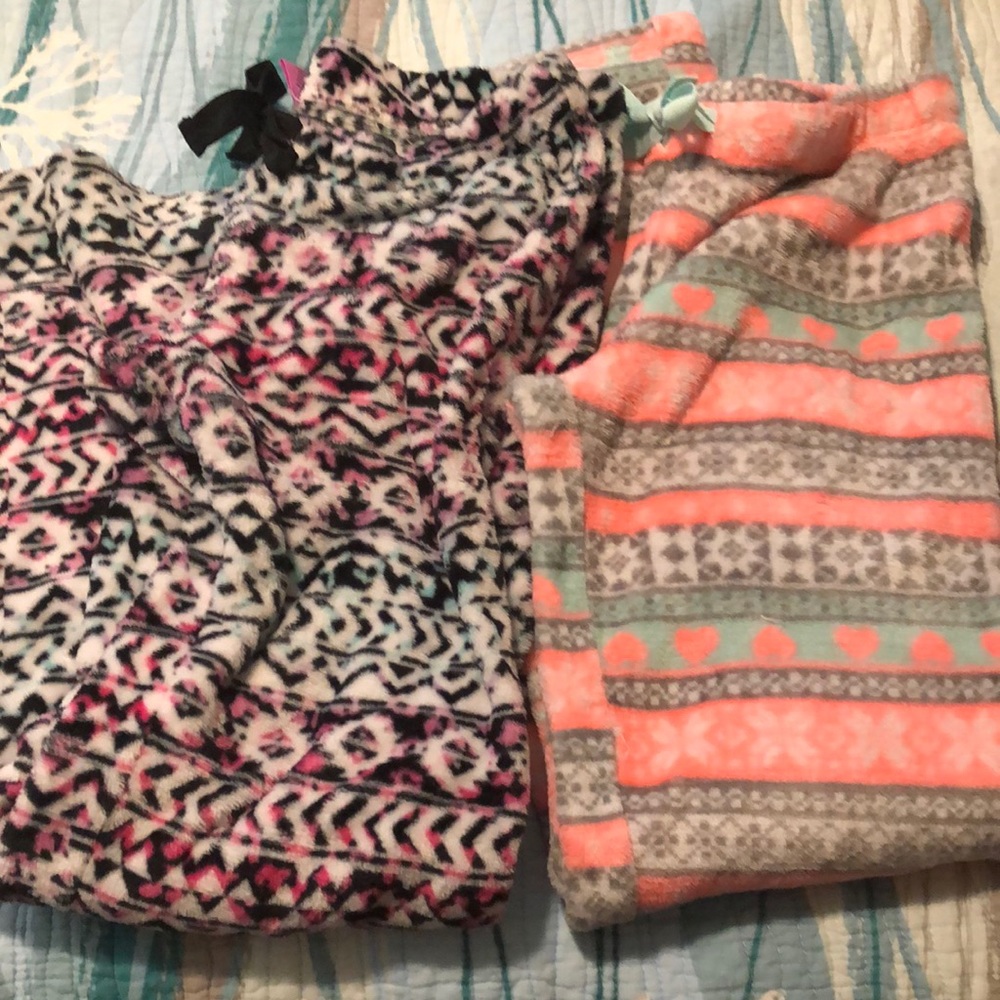 Lot of 2 fuzzy pajama pants by body candy size small great shape